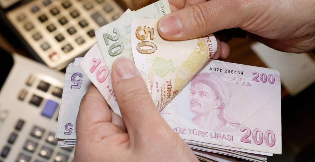 6 yıl erken emeklilik şansı ayağınıza geldi. Sigorta başlangıcını 2.760 gün geriye çekmek mümkün. 3